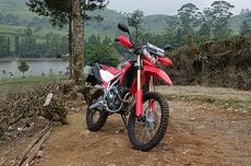 Perbedaan Ban Motor Trail Bawaan dengan Ban Off Road