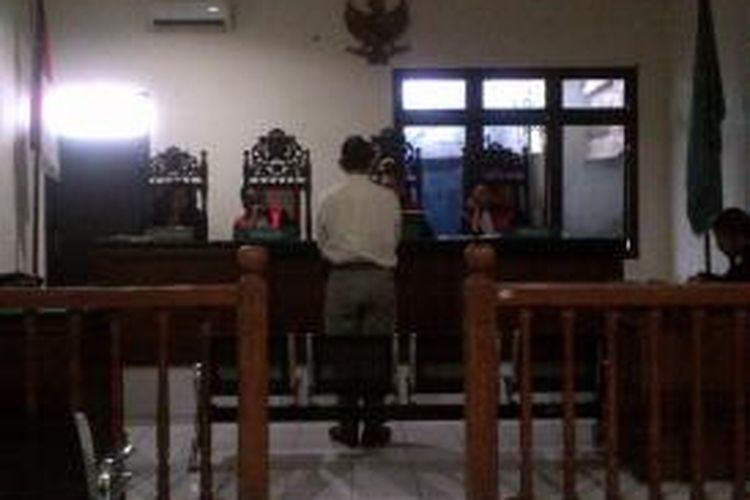 Hengki Susanto, terdakwa pengrusakan tempat ibadah di hukum pidana tiga bulan di Pengadilan Negeri Semarang, Rabu (21/1/2015) sore.