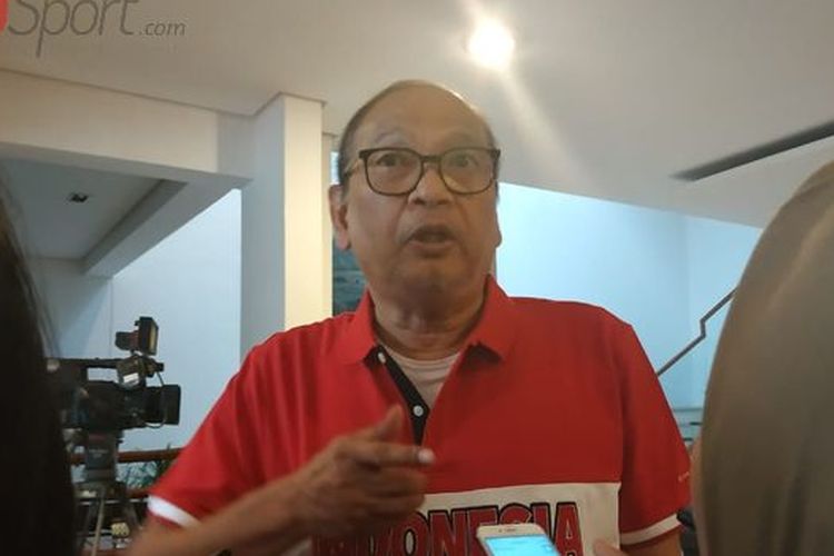 Rahim Soekasah menjawab pertanyaan wartawan di kediamannya di Jakarta Selatan, Senin (23/9/2019).
