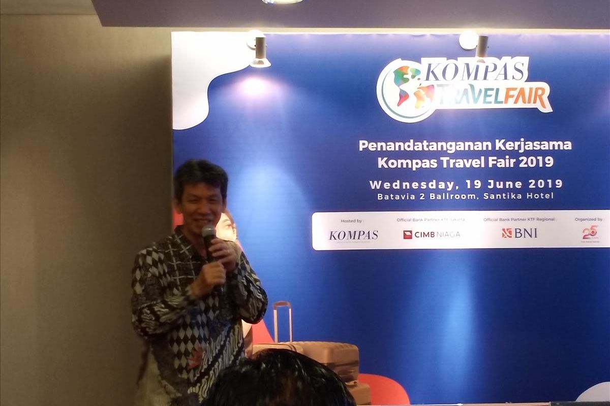 Direktur Bisnis Harian Kompas Lukas Widjaja dalam acara penandatanganan kerja sama kemitraan Kompas Travel Fair di Jakarta, Rabu (19/6/2019).