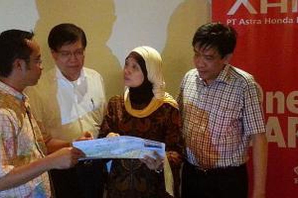 Direksi Astra Honda Motor membuka Layanan Satu Hati Ramadhan 2014