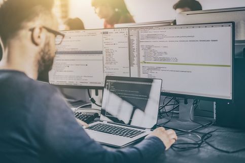 Melihat Dampak Revolusi AI Menerjang Pekerja di China