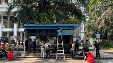 Komunitas di Malang Kritik Pemkot Lewat Cat Ulang Halte Trans Jatim 