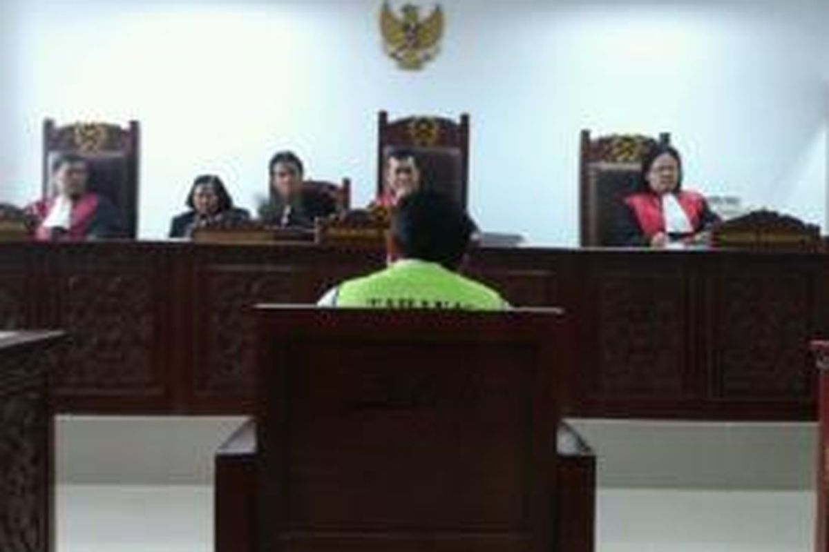Pengadilan Negeri Tangerang menjatuhkan vonis 11 tahun penjara kepada Yuki Irawan, terdakwa dugaan perbudakan buruh pabrik kuali di Lebak Wangi, Sepatan Timur, Tangerang, Banten. 