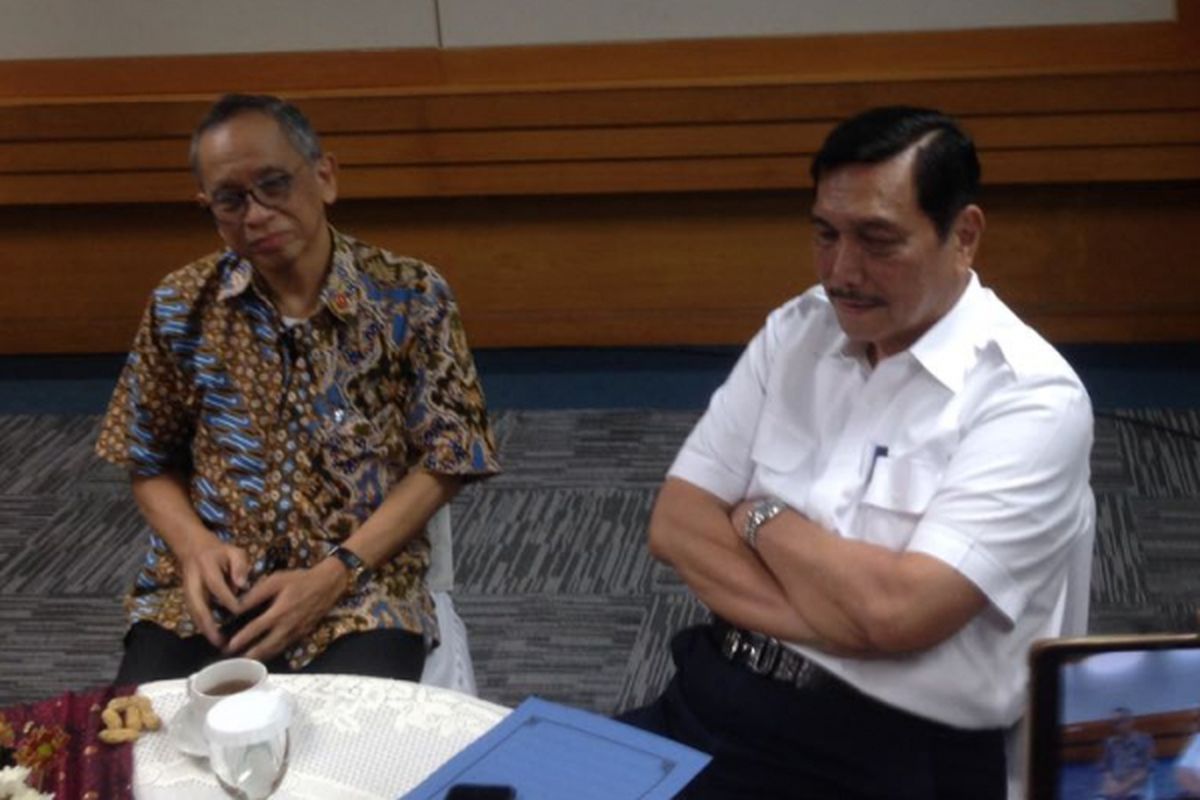  Menteri Koordinator Bidang Kemaritiman Luhut Binsar Pandjaitan Saat Coffee Morning di Kantor Badan Pengkajian dan Penerapan Teknologi (BPPT) Jakarta, Jumat (24/3/2017). 