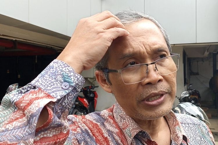 Wakil Ketua Komisi Pemberantasan Korupsi (KPK) alexander Marwata mengaku menawarkan sejumlah mantan pimpinan KPK bersua di lantai 15 gedung Merah Putih saat mereka berunjuk rasa meminta Firli bahuri dicopot, Selasa (11/4/2023).