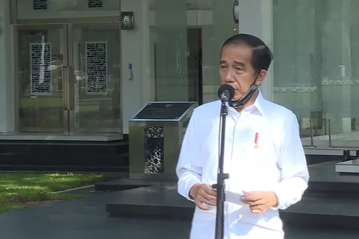 A file photo President Joko Widodo delivered a speech at the State Palace complex in Jakarta dated June 4, 2020. 