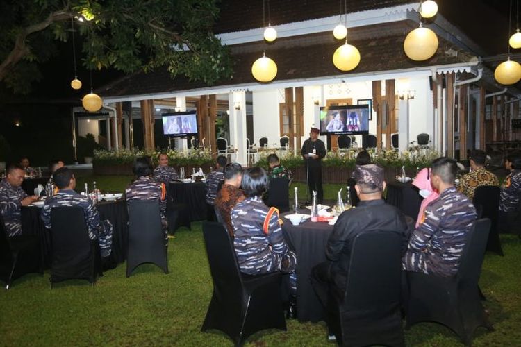 120 taruna AAL diundang Bupati Banyuwangi ke Pendopo Sabha Swagata Blambangan pada Kamis (18/11/22).