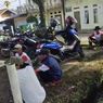 Puluhan Petani Blokade Pembangunan Jalur Pipa PDAM di Pacet Bandung