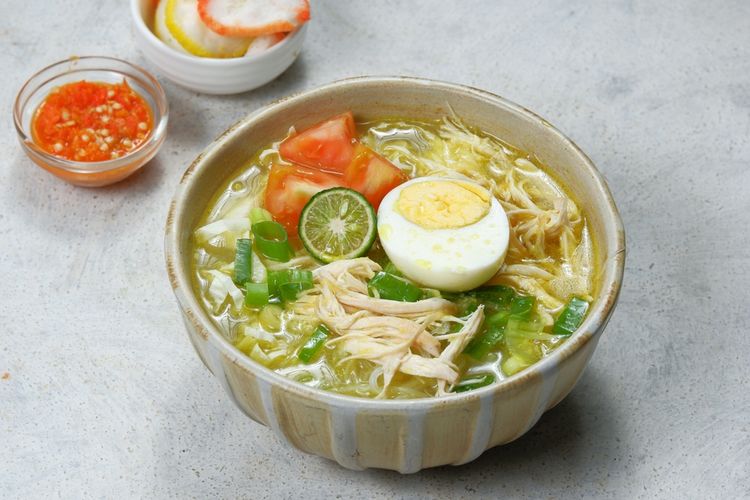 Ilustrasi soto ayam, masuk daftar sup terenak di dunia versi CNN.