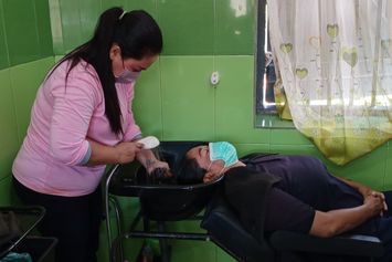 Mengintip Salon di Lapas Perempuan Malang yang Dikelola Warga Binaan