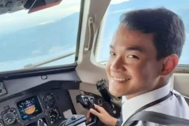 Farhan Gunawan, Co-Pilot pesawat ATR 42?500 milik Indonesia Air Transport  jatuh di perbatasan Kabupaten Maros-Pangkep, Sulawesi Selatan, Sabtu (17/1/2026).

