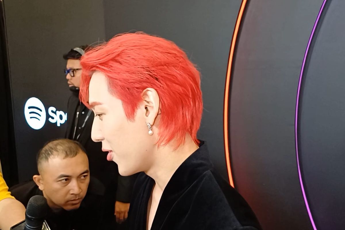 Bambam GOT7 saat ditemui di acara Spotify Wrapped Live Indonesia 2023 yang digelar di Studio+ RCTI, Kebon Jeruk, Jakarta Barat, Kamis (30/11/2023). 