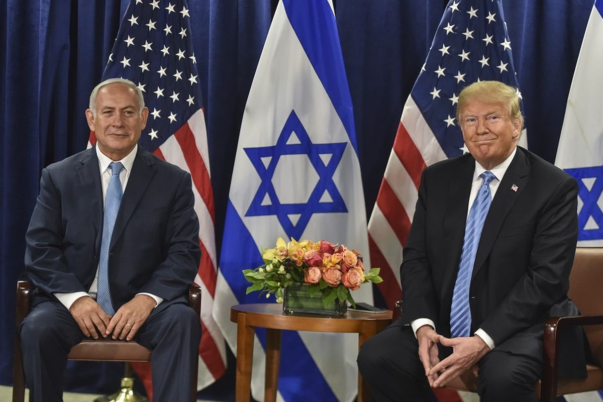 Presiden Amerika Serikat Donald Trump (kanan) dan Perdana Menteri Israel Benjamin Netanyahu di New York di sela Sidang Umum PBB di New York, 26 September 2018.