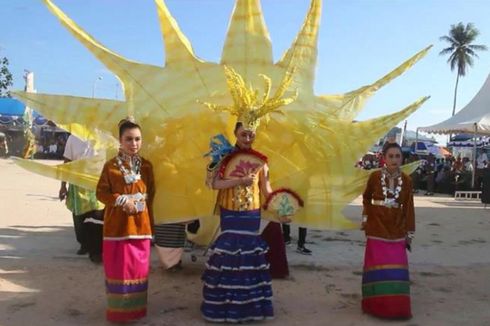 Pakaian Bertema Biota Laut Ramaikan Festival Wakatobi Wave 2018