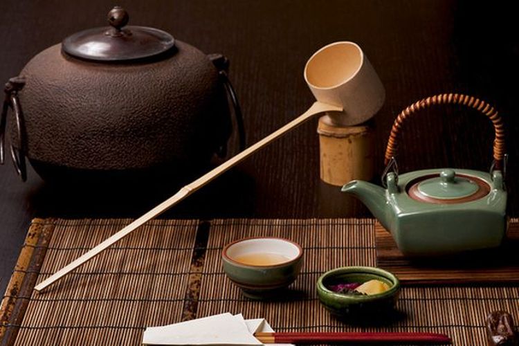 Ilustrasi alat meyeduh teh di Jepang.