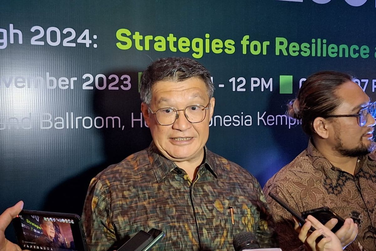 Direktur Utama BTPN Henoch Munandar dalam acara Bank BTPN Economic Outlook 2024, Rabu (22/11/2023).