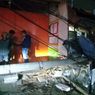 Tiang Listrik di Depan Pasar Ciputat Roboh akibat Kabel Tersangkut Truk yang Lewat