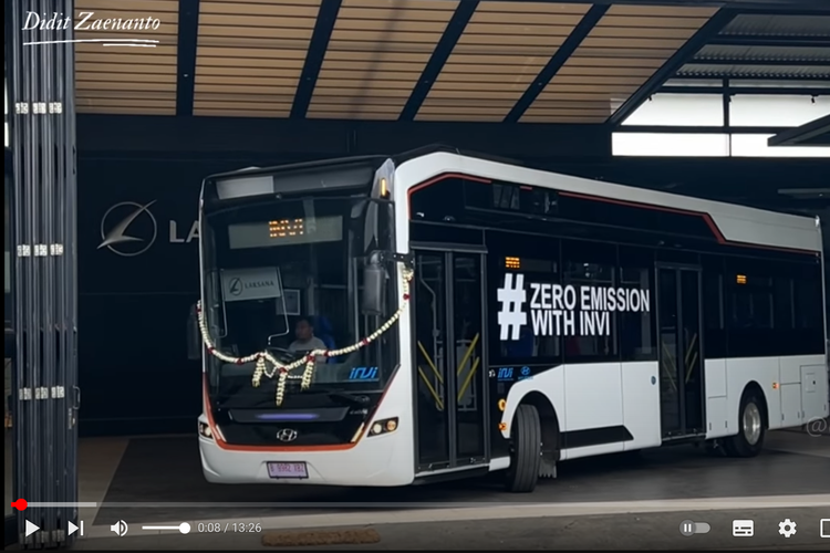 Bus listrik baru Laksana yang memakai sasis dari Hyundai