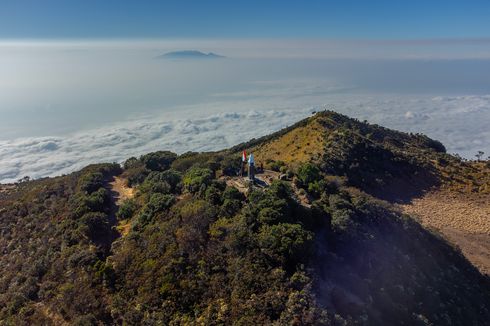 Cuaca Ekstrem, Jalur Pendakian Gunung Lawu Ditutup Sementara