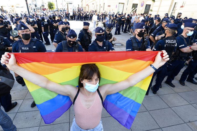 Dozens of authors, artists, and scholars have condemned the suppression of LGBT rights in Poland by the country?s President and other politicians.