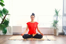 Tips Mencegah Asam Lambung dengan Yoga