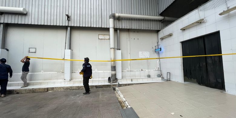 KLH Segel Perusahaan yang Diduga Jadi Sumber Paparan Radioaktif Udang Beku