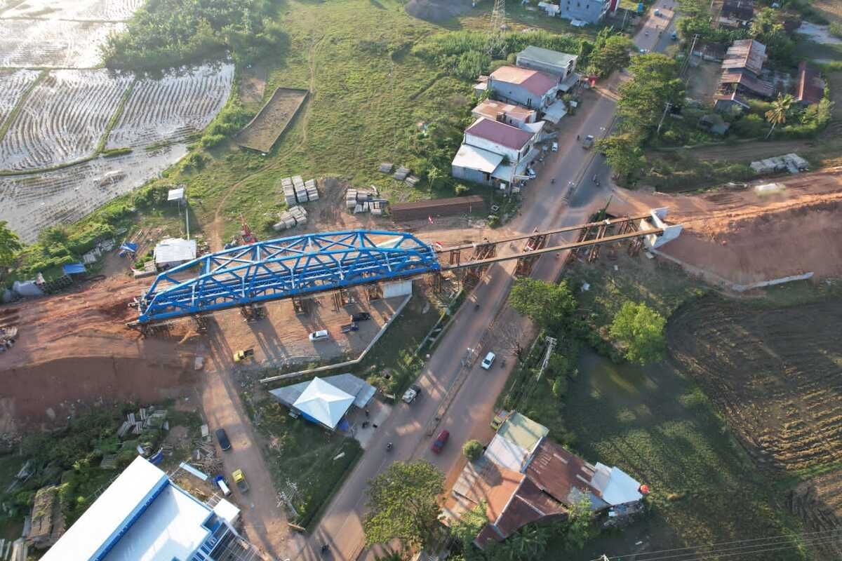 Alat Rusak, Pemasangan Jembatan Rel Kereta Api di Atas Jalan Trans-Sulsel di Maros Ditunda