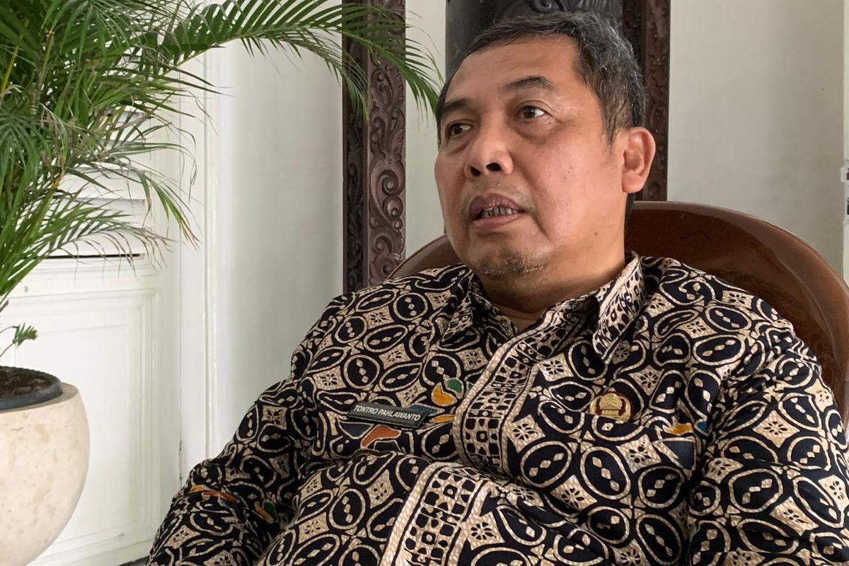 Penjabat Bupati Madiun, Tontro Pahlawanto
