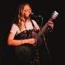 Lirik Lagu Drunk on a Flight, Singel Baru dari Eloise