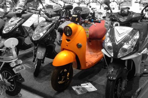 Skutik Listrik Retro Siap Dipinang di IIMS 2017