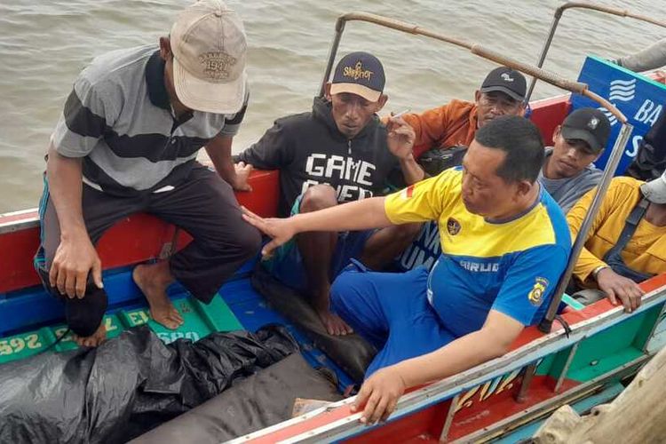 Jenazah Icha (4) yang hilang dalam kecelakaan speedboat di Kabupaten Banyuasin, Sumatera Selatan berhasil ditemukan tim SAR, Senin (5/2/2024).