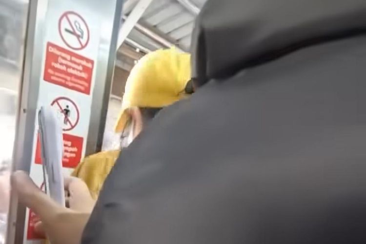 Kronologi Penumpang Terjepit Pintu KRL hingga Histeris di Stasiun Jurang Mangu