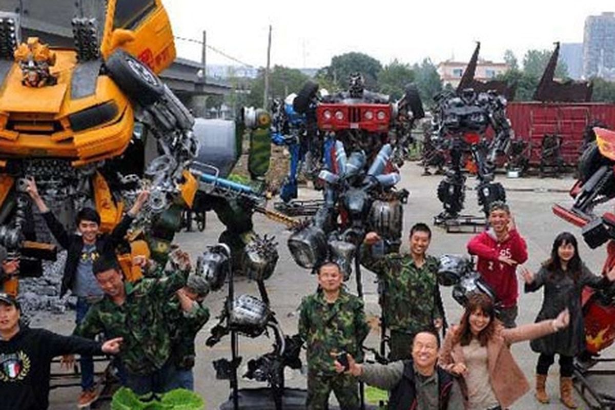 Mr. Iron Robot Theme Park di kota Jiaxing, provinsi Zhejiang, Cina