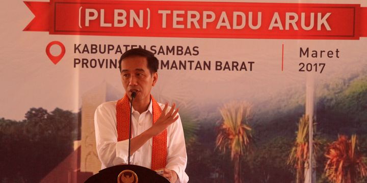 Presiden Joko Widodo saat menyampaikan sambutan dalam peresmian PLBN Aruk di Kabupaten Sambas (17/3/2017)