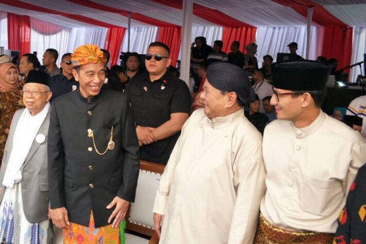 Dua pasangan capres dan cawapres, Joko Widodo-Maruf Amin dan Prabowo Subianto-Sandiaga Uno, menghadiri deklarasi kampanye damai, di kawasan Silang Monas, Jakarta Pusat, Minggu (23/9/2018).