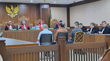 Tiga Terdakwa Korupsi Minyak Mentah Dituntut 8 hingga 14 Tahun Penjara