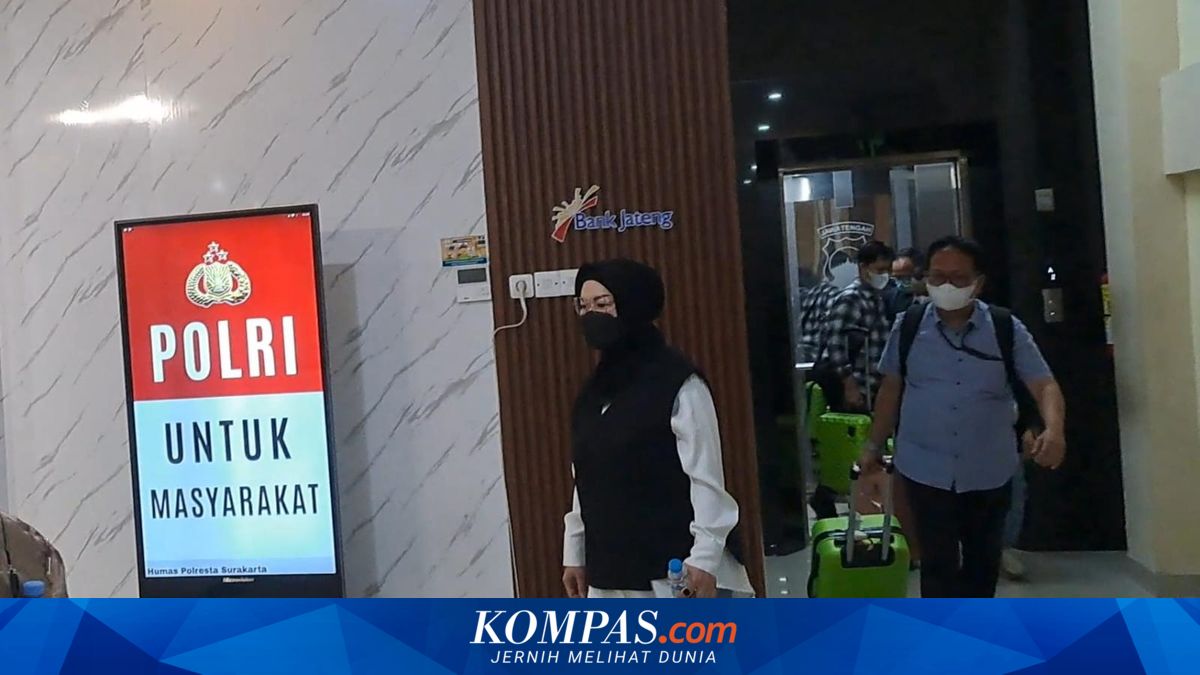 KPK Tangkap 5 Orang dalam OTT Bupati Sukoharjo Etik Suryani