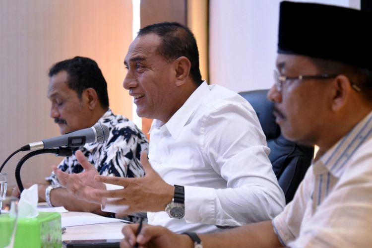 Gubernur Sumatera Utara Edy Rahmayadi saat menerima perwakilan pengunjukrasa di press room kantor gubernur , Jumat (8/2/2019)