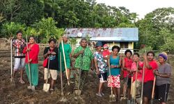 Intip Persiapan Mama-mama Kampung Sereh Jelang KMAN VI