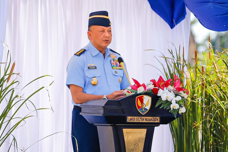 Kepala Staf TNI Angkatan Udara (KSAU) Marsekal Fadjar Prasetyo meresmikan meresmikan Base Ops dan Terminal DAAU (Dinas Angkutan TNI AU) Lanud Sultan Hasanudin Makassar, pada Rabu (30/8/2023).