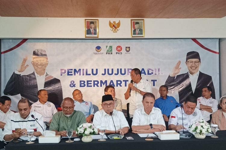 Co-Captain Tim Nasional Anies-Muhaimin (AMIN), Sudirman Said saat memberikan pemaparan soal catatan Timnas AMIN Jelang Pencoblosan Pemilu 2024 di kawasan Kebayoran Baru, Jakarta Pusat, Selasa (13/2/2024). 