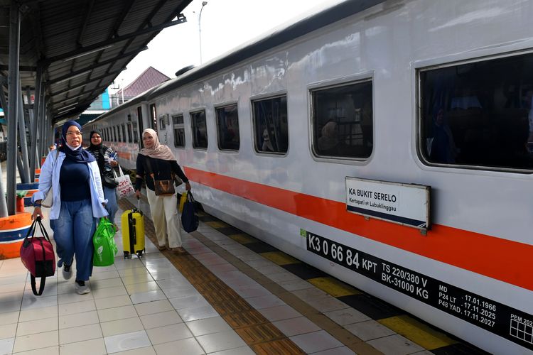 Lonjakan Penumpang Libur Maulid, KAI Palembang Tambah Rangkaian Kereta Eksekutif