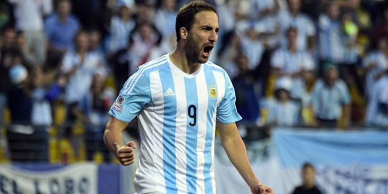 Gonzalo Higuain mencetak gol tunggal kemenangan Argentina atas Jamaika, Sabtu (20/6/2015).