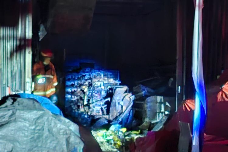 Berawal dari Ledakan, Toko Sembako di Bantul Terbakar, Kerugian Ditaksir Rp 1,1 Miliar