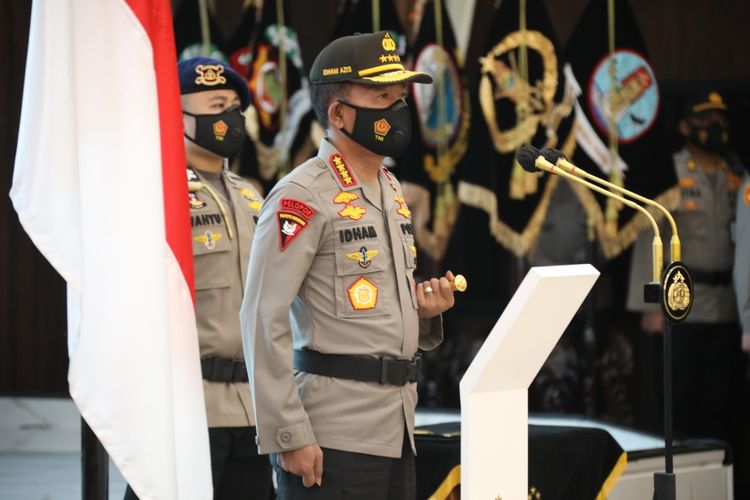 Kapolri Jenderal (Pol) Idham Azis memimpin upacara sertijab di Mabes Polri, Jakarta Selatan, Jumat (20/11/2020).
