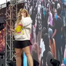 Viral gara-gara Tiduran di Panggung Konser Pakai Rok Mini, Pinkan Mambo: Senang Banget