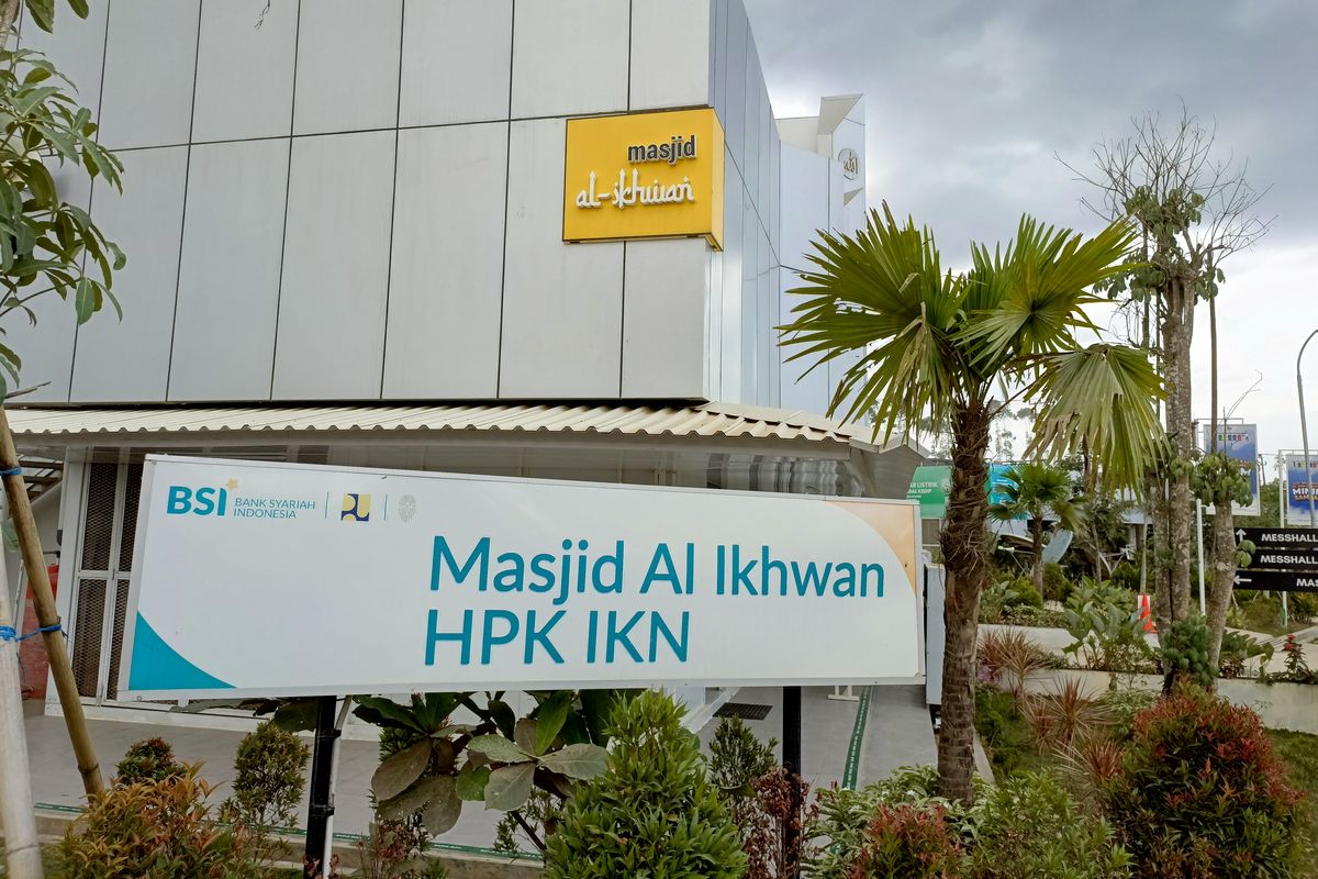 Masjid Al Ikhwan di Kompleks Hunian Pekerja Konstruksi (HPK) Ibu Kota Nusantara (IKN), Sepaku, Kalimantan Timur