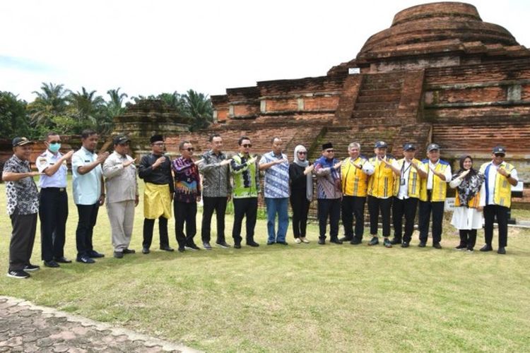 Kementerian PUPR mendampingi Komisi V DPR saat Kunker di Kawasan Candi Muara Takus, Kabupaten Kampar, Provinsi Riau, pada Kamis (16/11/2023).