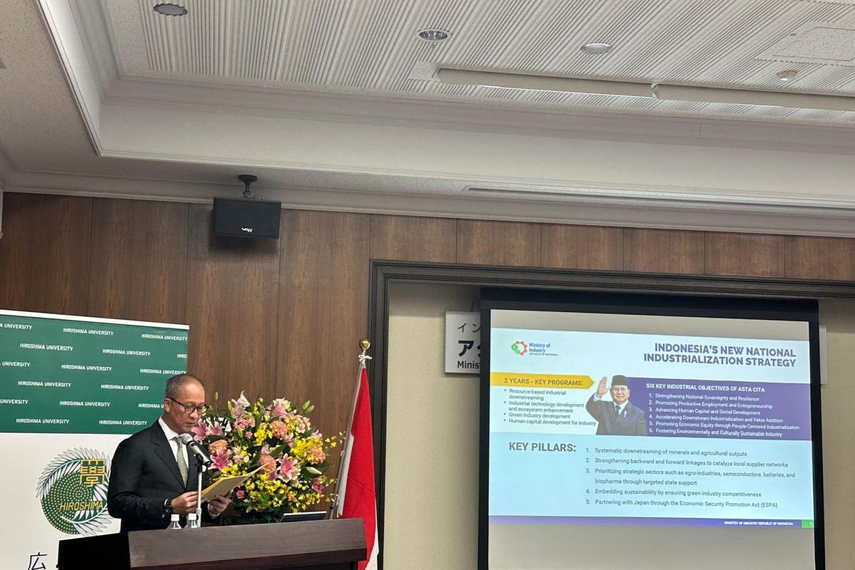 Menteri Perindustrian (Menperin) RI Agus Gumiwang Kartasasmita menyampaikan kuliah umum di Universitas Hiroshima, Jepang, Senin (14/7/2025).